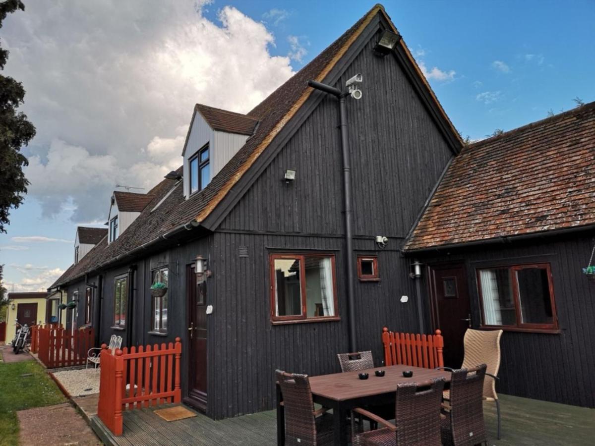 Chalet Cottages Streatley  Εξωτερικό φωτογραφία