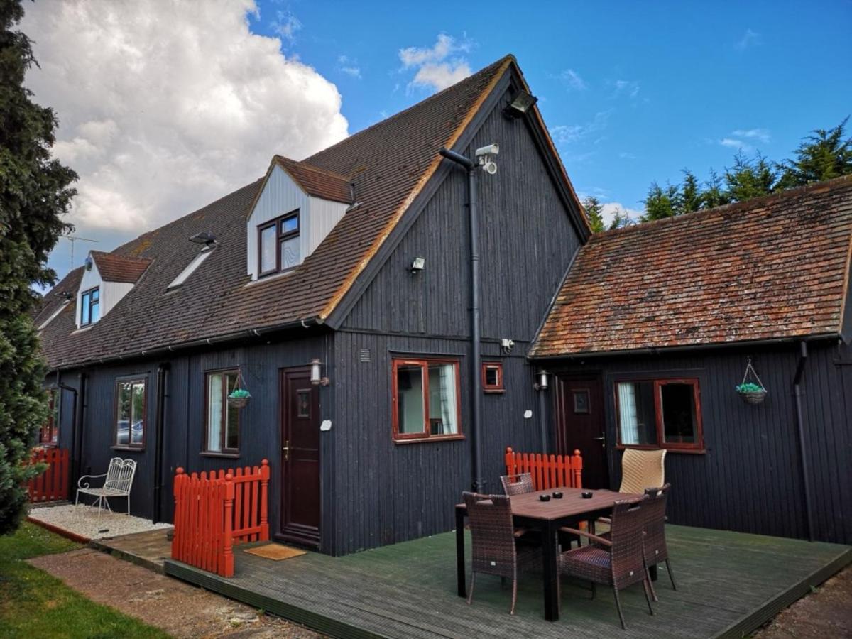 Chalet Cottages Streatley  Εξωτερικό φωτογραφία